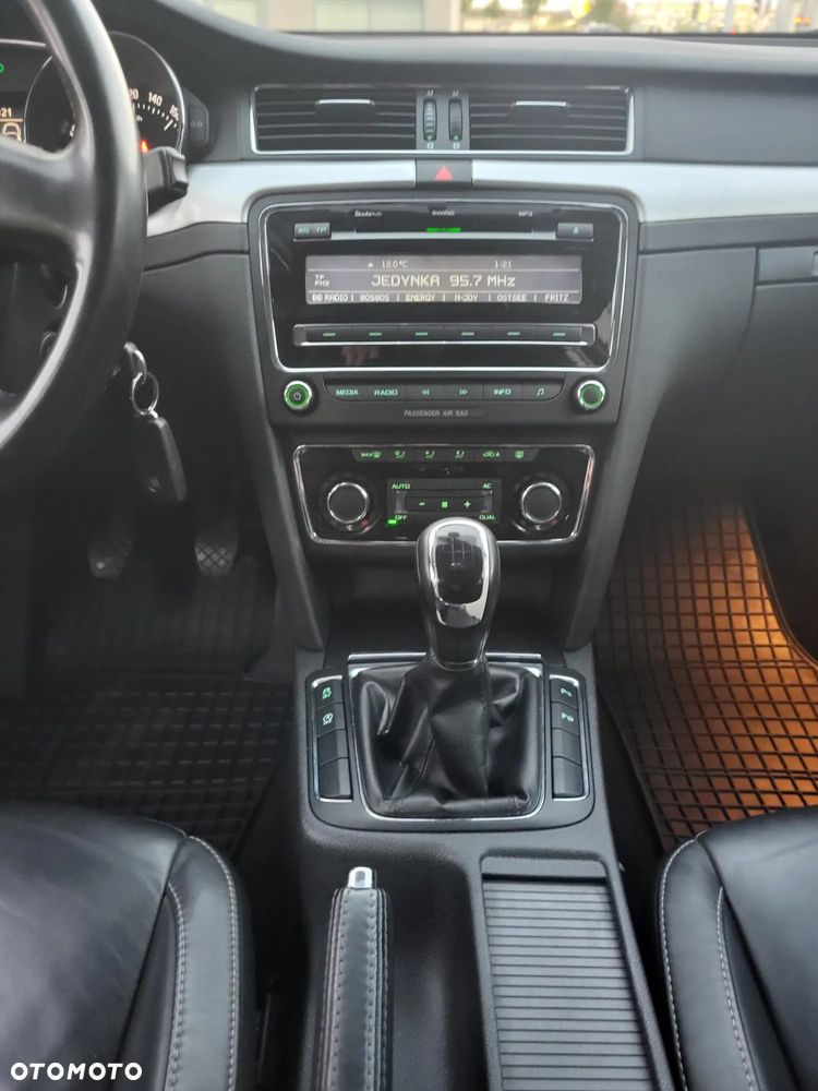 Skoda Superb 2.0 TDI Exclusive - 13