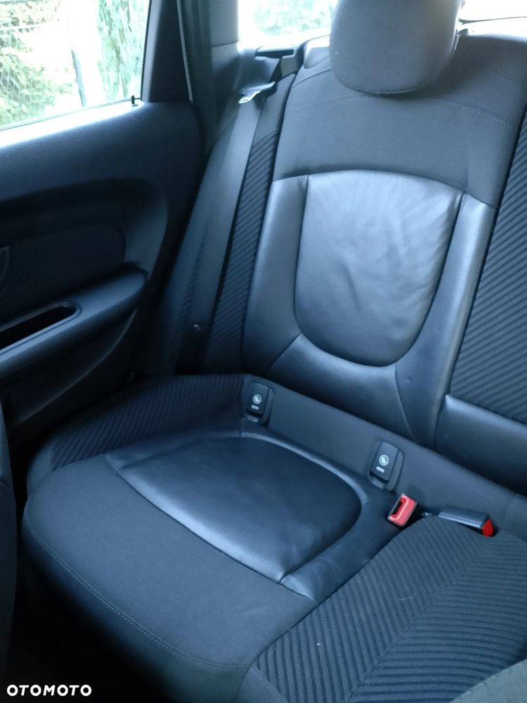 MINI Clubman Cooper D Untold Edition - 16