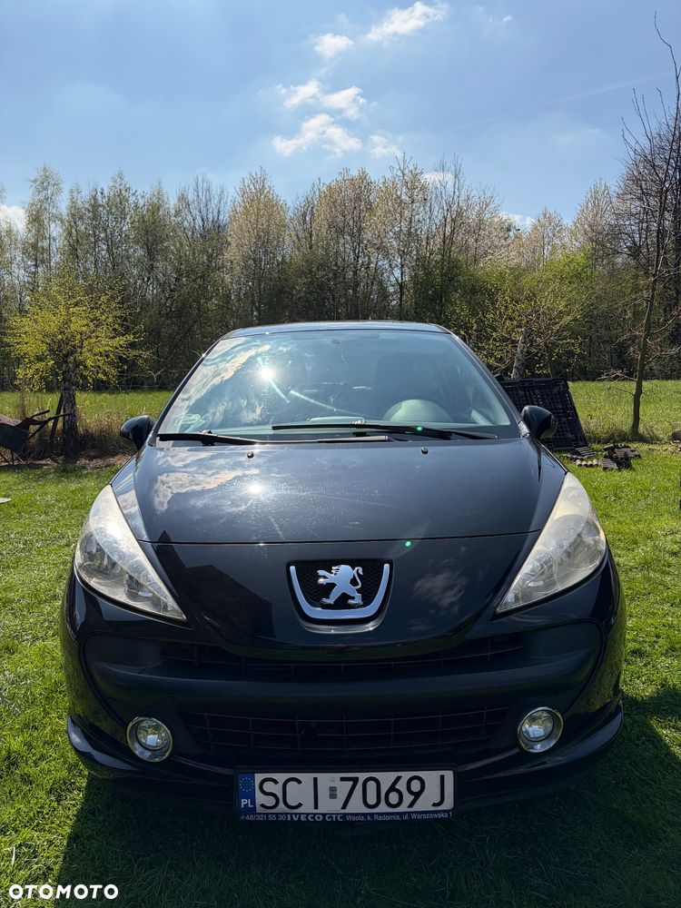 Peugeot 207 - 1