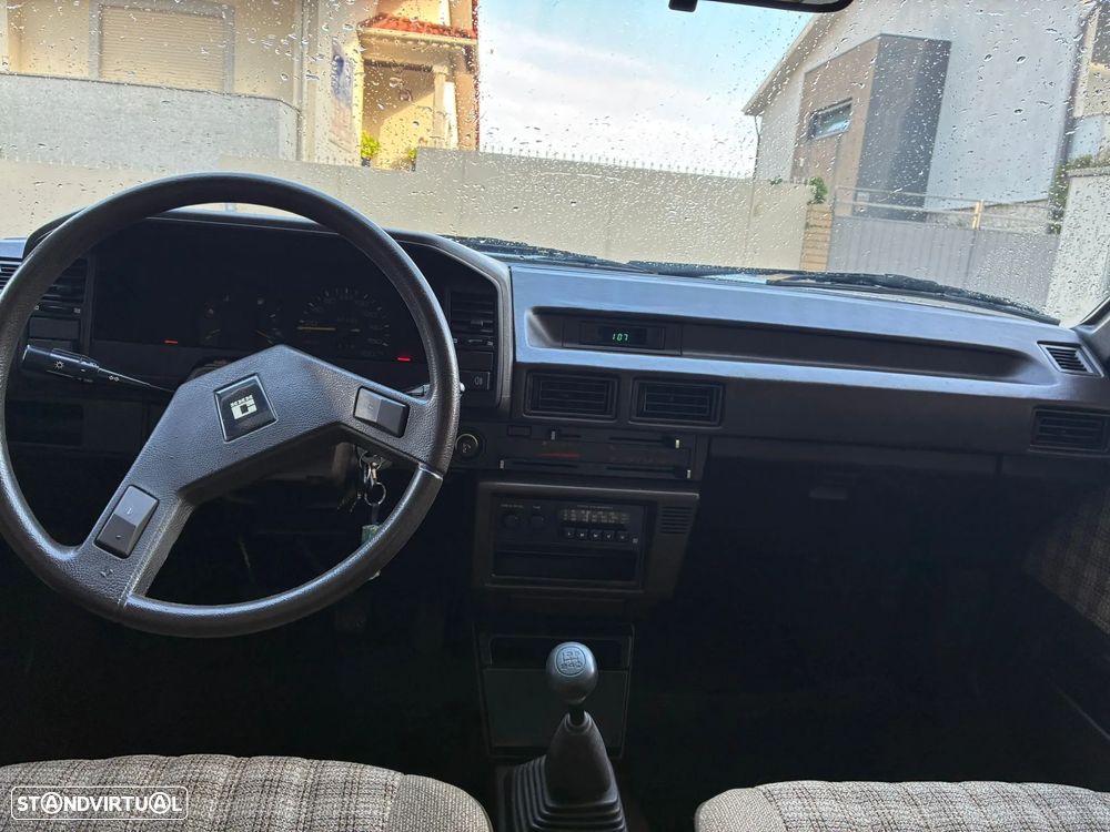 Toyota Corolla Sedan 1.3 Silver Line - 9