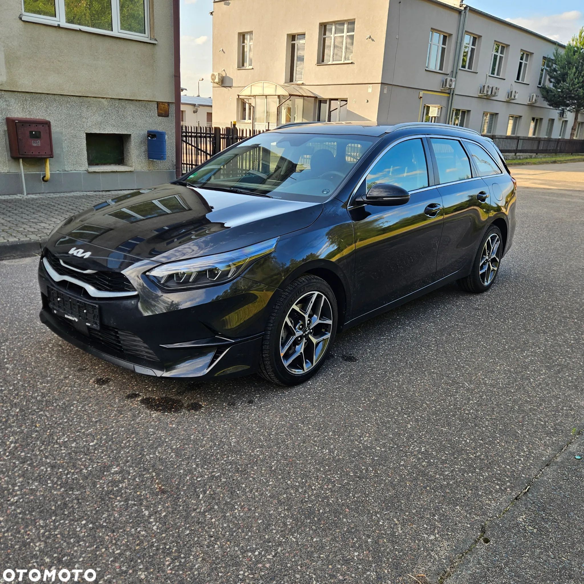 Kia Ceed SW 1.5 T-GDI DCT7 OPF Vision - 1