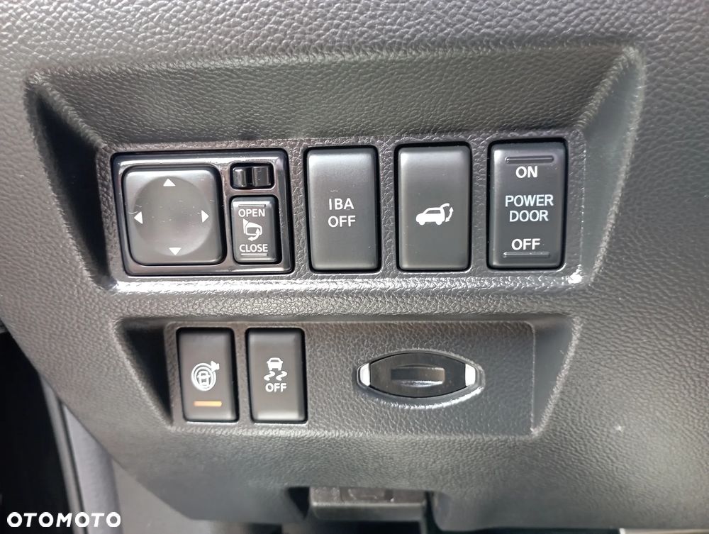 Infiniti QX70 3.7 S Premium EU6 - 22