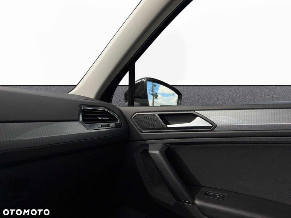 Volkswagen Tiguan - 26