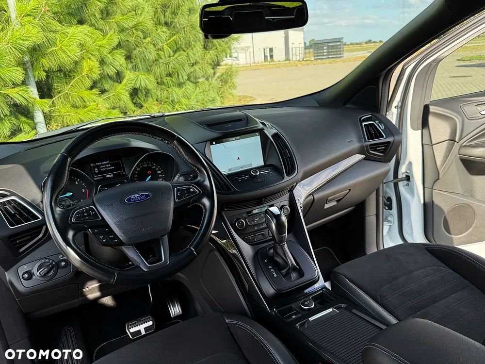 Ford Kuga 2.0 TDCi 4x4 ST-Line - 33