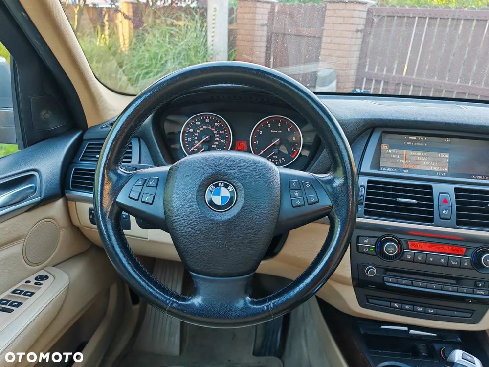 BMW X5 3.0si xDrive - 19