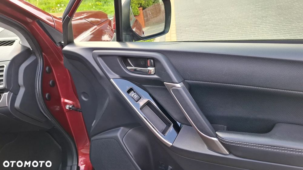 Subaru Forester 2.0 XT Platinum Lineartronic - 16