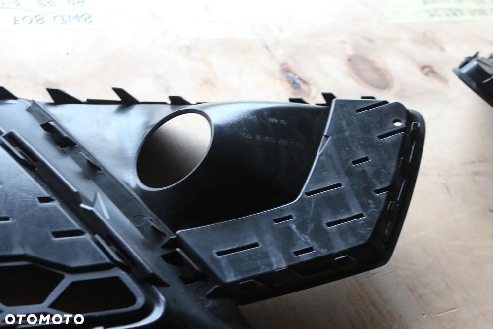 KRATKA ZDERZAKA PRAWA AUDI A4 B9 LIFT S LINE 8WD807682M 2022 - 9