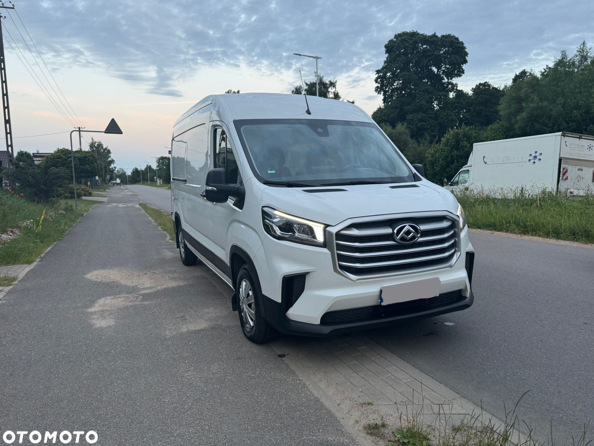 Maxus Deliver 9 - 4