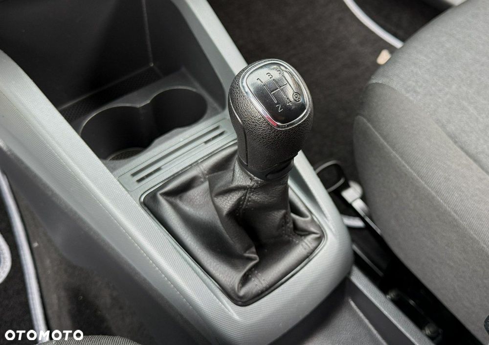 Skoda Fabia 1.0 MPI Cool Plus - 27