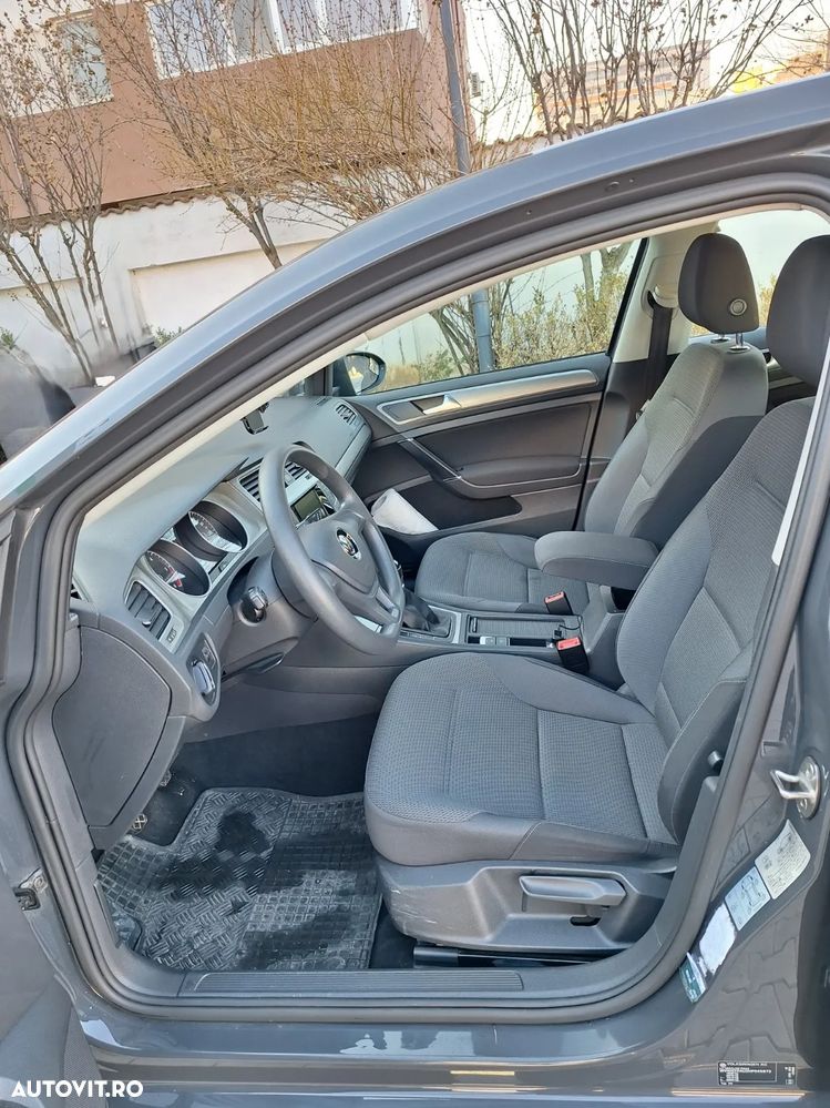 Volkswagen Golf 1.6 TDI DPF Trendline - 6