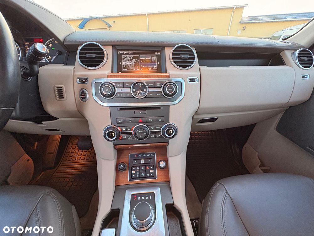 Land Rover Discovery 3.0 Si6 HSE Luxury - 25