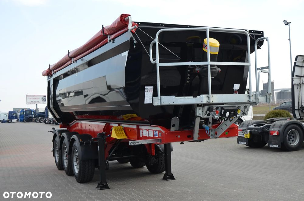 Schwarzmuller NOWA WYWROTKA 27 m3 / HARDOX / SAF / OŚ POD. / HYVA / LED / 2056