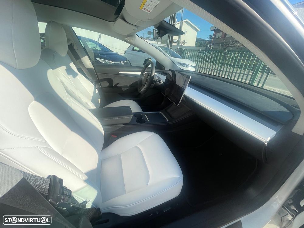 Tesla Model 3 Long Range AWD Dual Motor Performance - 25