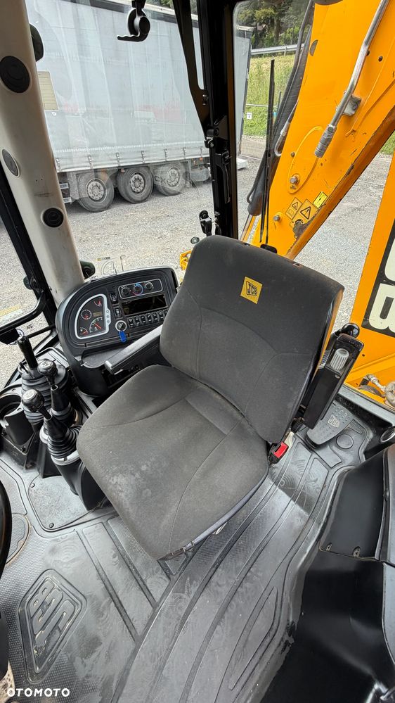 JCB 3CX - 11
