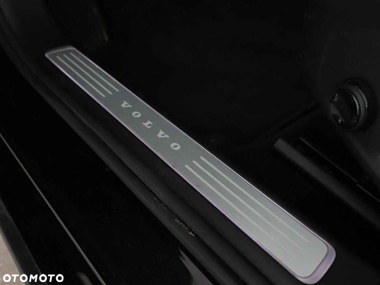 Volvo V90 D4 AWD Momentum - 39