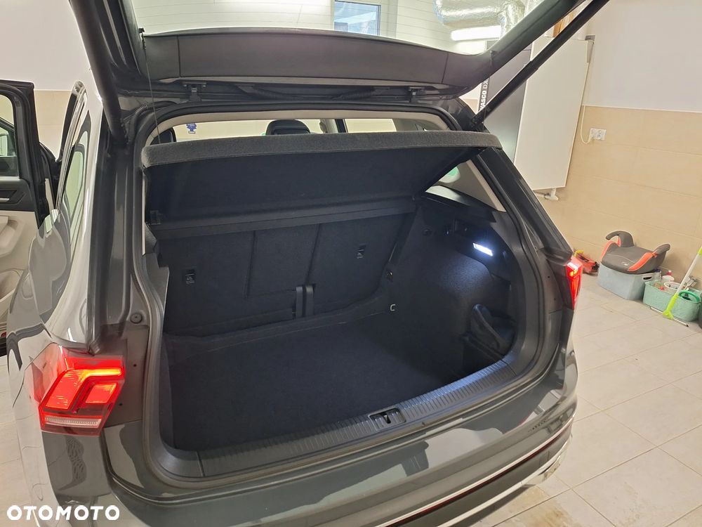 Volkswagen Tiguan 2.0 TDI SCR 4MotION DSG Elegance - 27