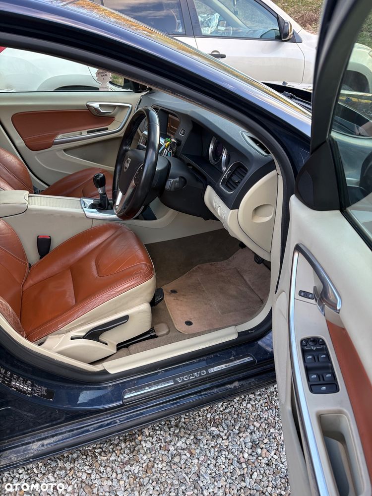 Volvo S60 D3 Summum - 12