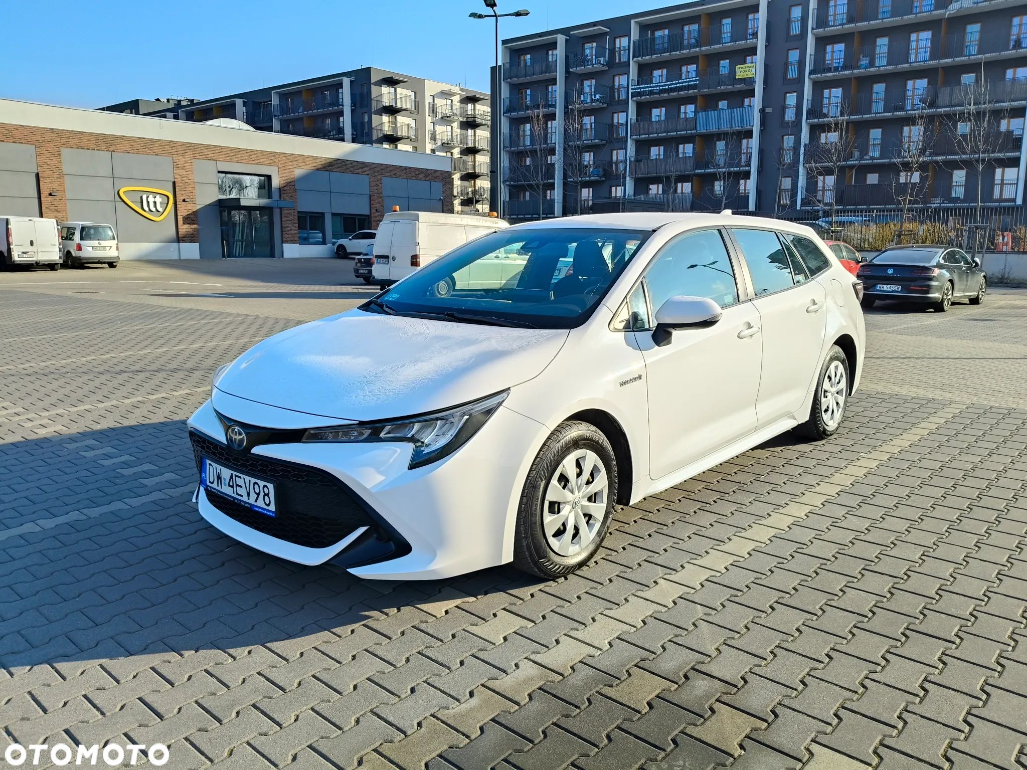 Toyota Corolla 1.8 Hybrid Active - 1