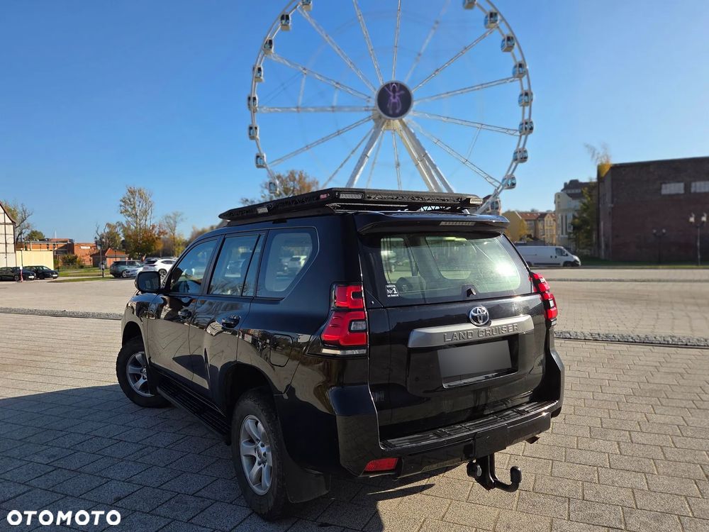 Toyota Land Cruiser 2020 photo 3