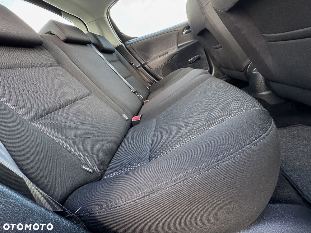 Peugeot 207 1.6 HDi 16V Trendy - 6