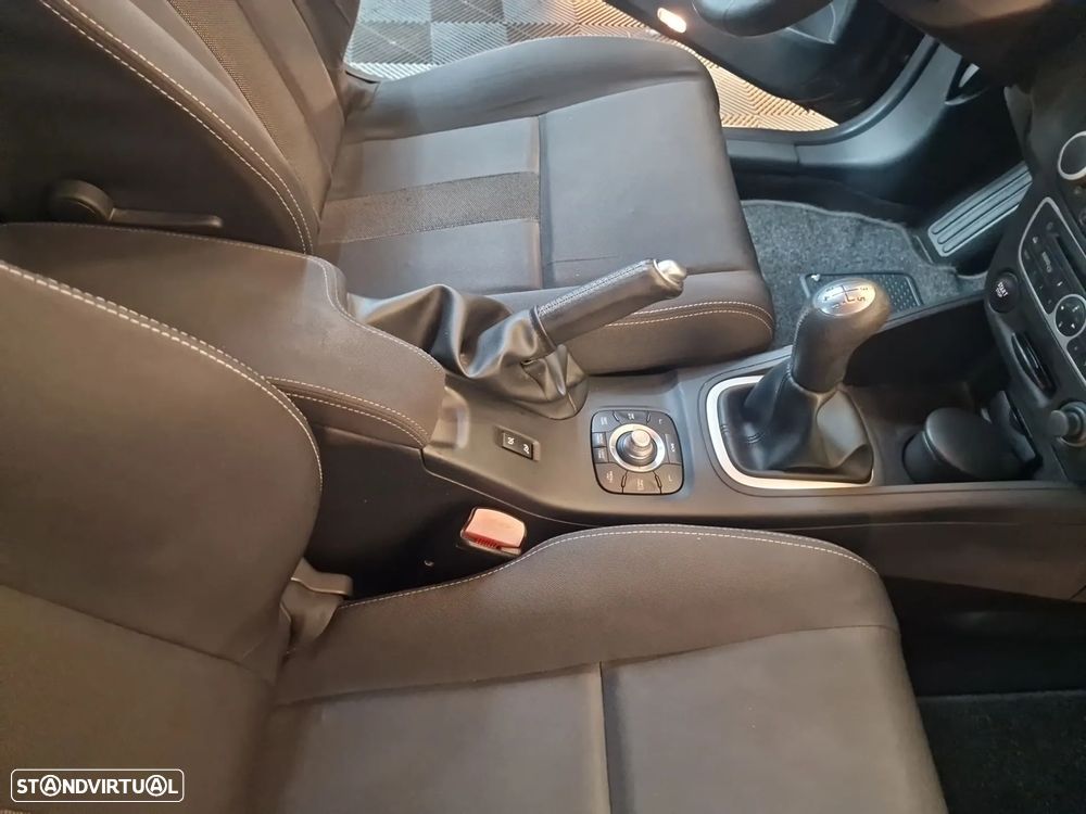 Renault Mégane Coupe 1.5 dCi Dynamique - 15