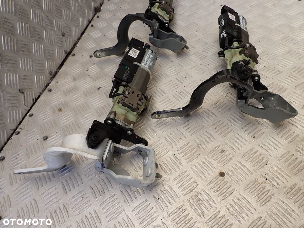 ELEKTRYCZNY SIŁOWNIK KLAPY 4L0827851E , 4L0827851F, 4K5827851B, 8K9827851 - 7