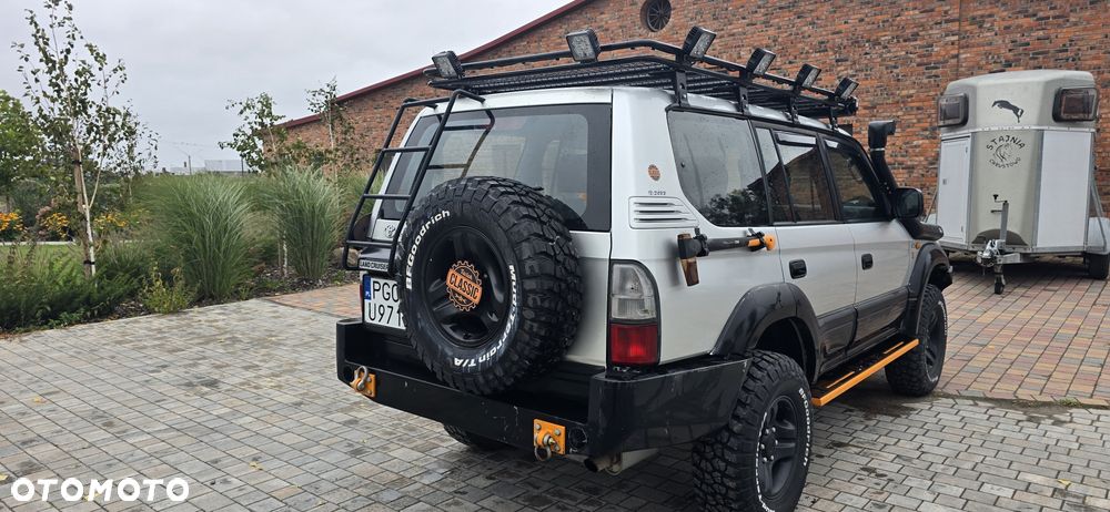 Toyota Land Cruiser - 5