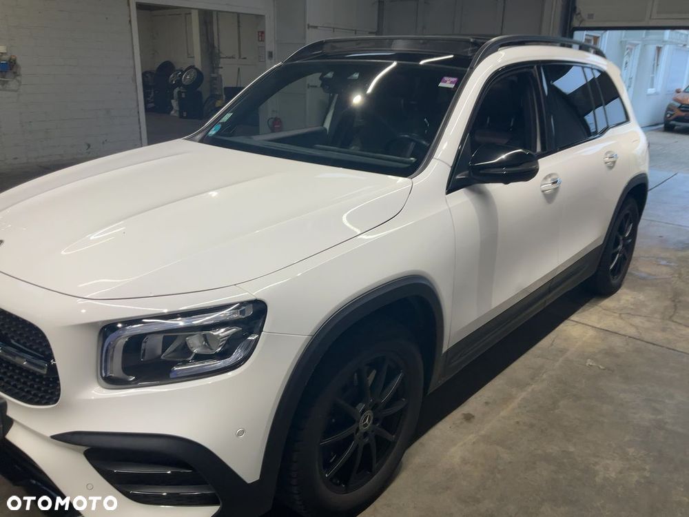 Mercedes-Benz Glb