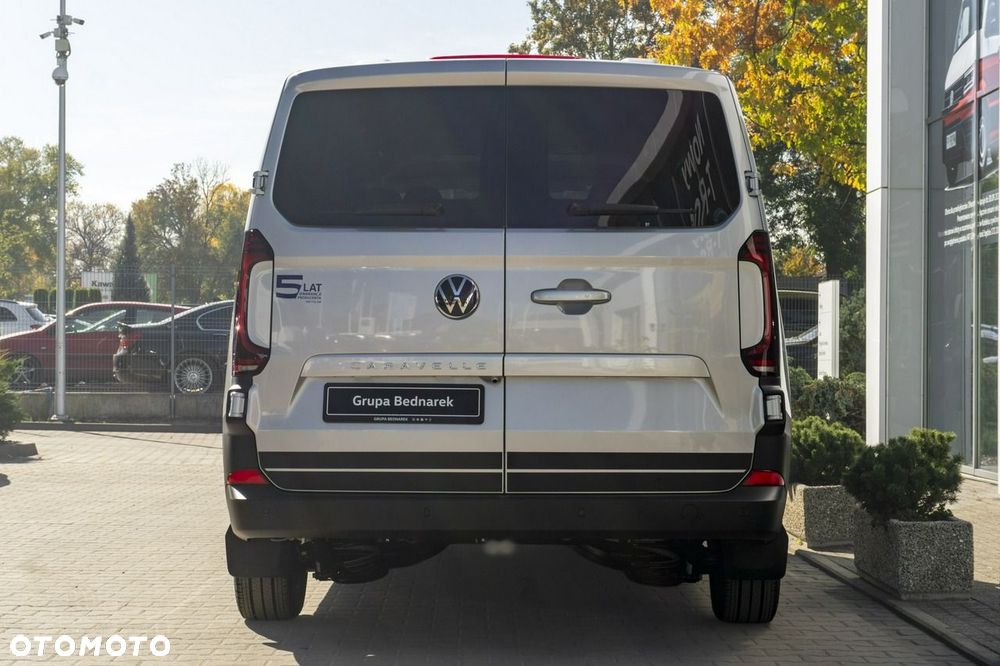 Volkswagen Caravelle - 9