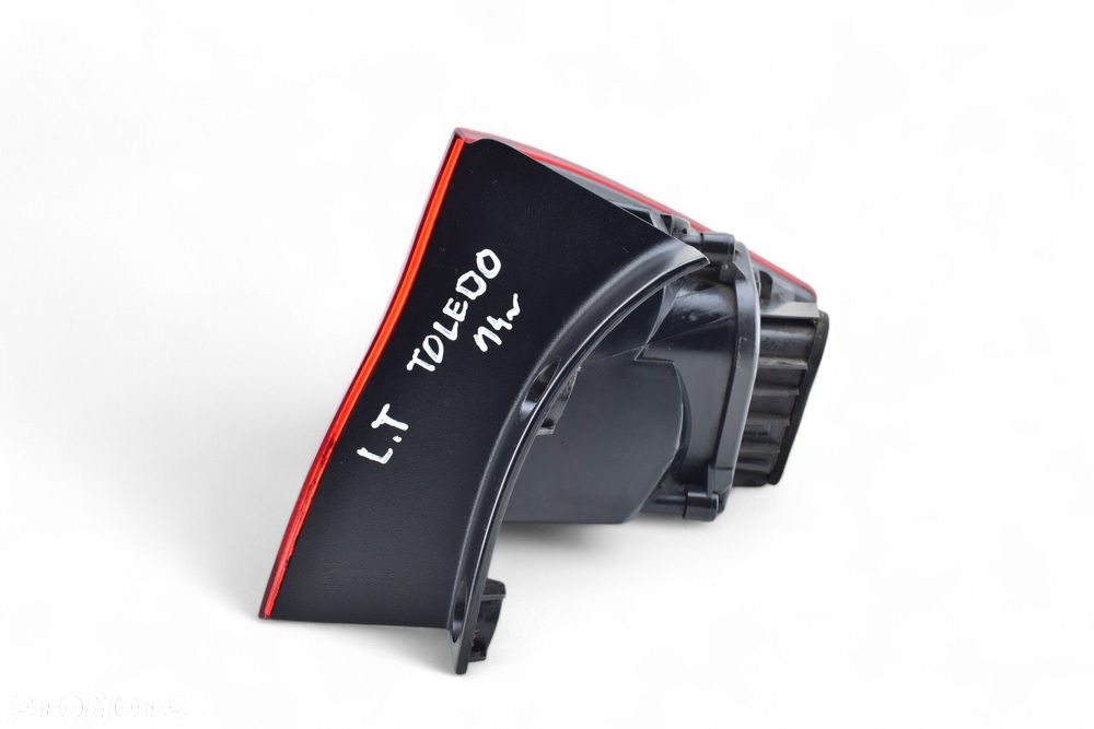 Lampa Lewy Tył w Błotnik SEAT TOLEDO IV 2014R - 3