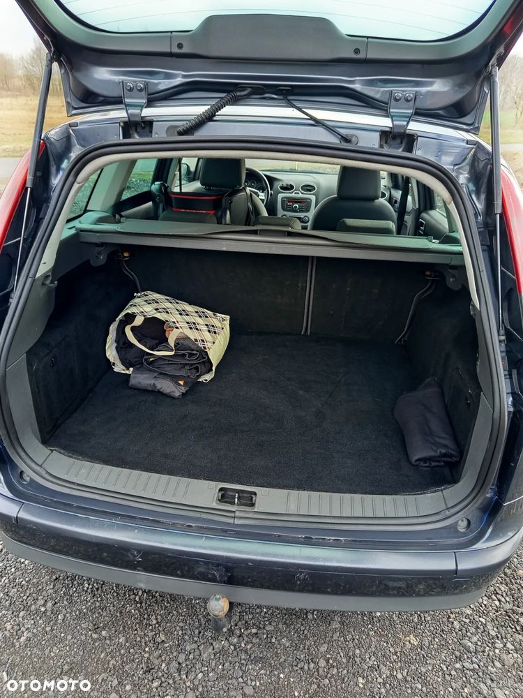 Ford Focus 1.6 TDCi Ambiente DPF - 21