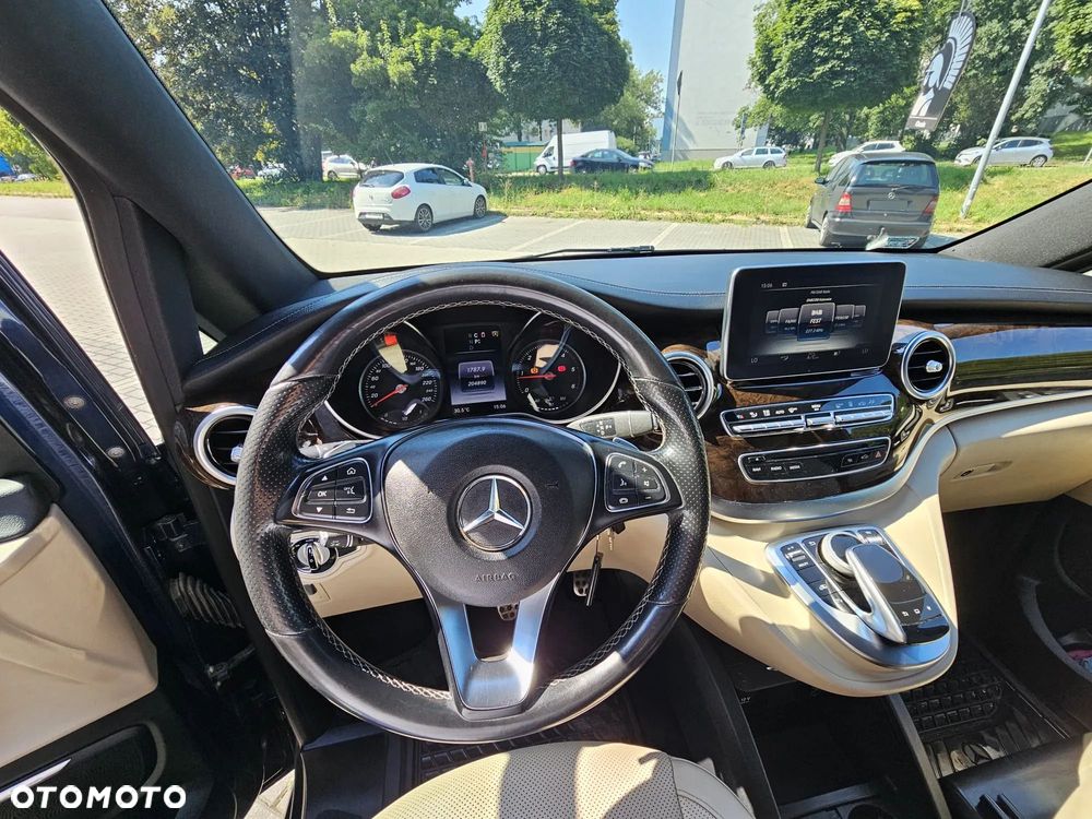 Mercedes-Benz Klasa V - 9