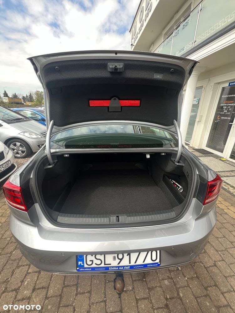 Volkswagen Passat - 5