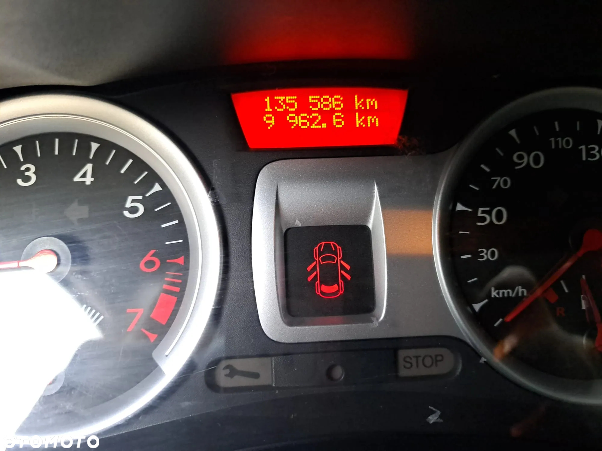 Renault Clio 1.2 16V 75 TomTom Edition - 11