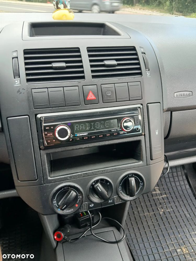 Volkswagen Polo 1.4 16V Trendline - 13