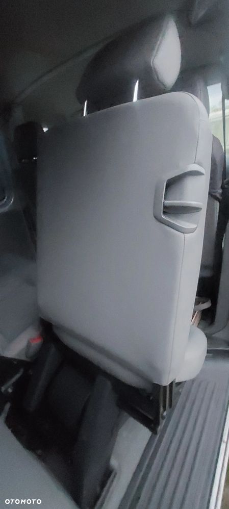 Fotel vw  t5 2 rząd  składany - 4