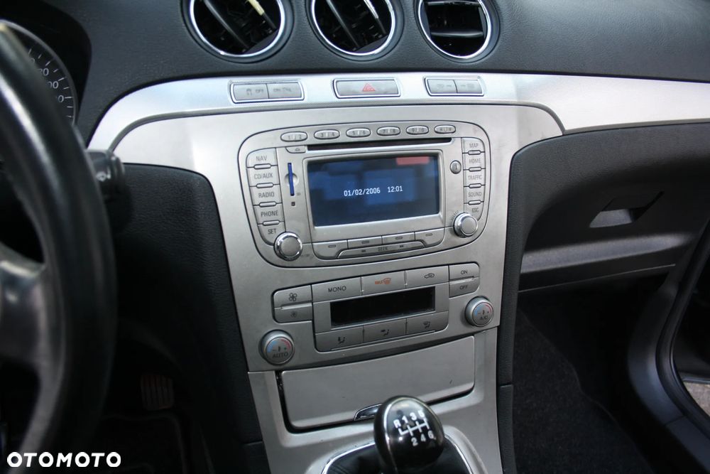 Ford S-Max 2.0 TDCi DPF Titanium - 19