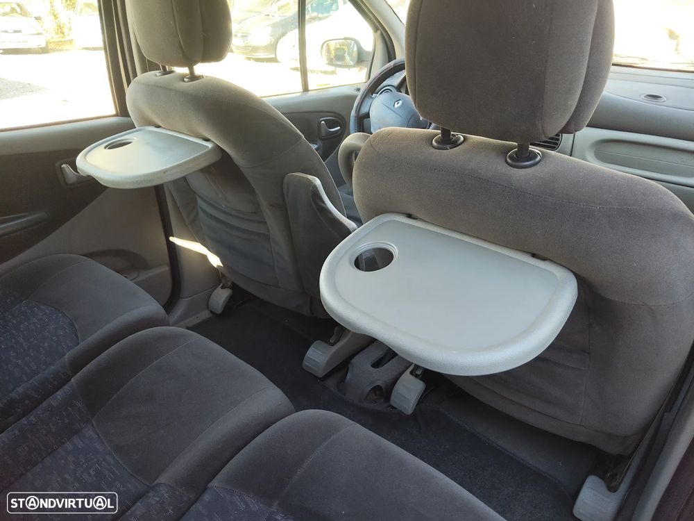 Renault Scénic 1.4 16V Conquest - 12