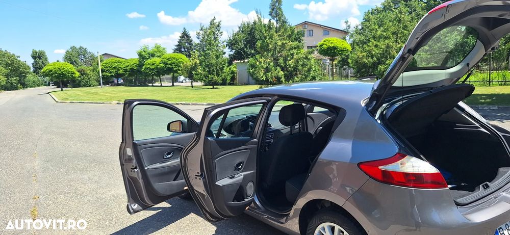 Renault Megane 1.5 dCI Privilege - 5