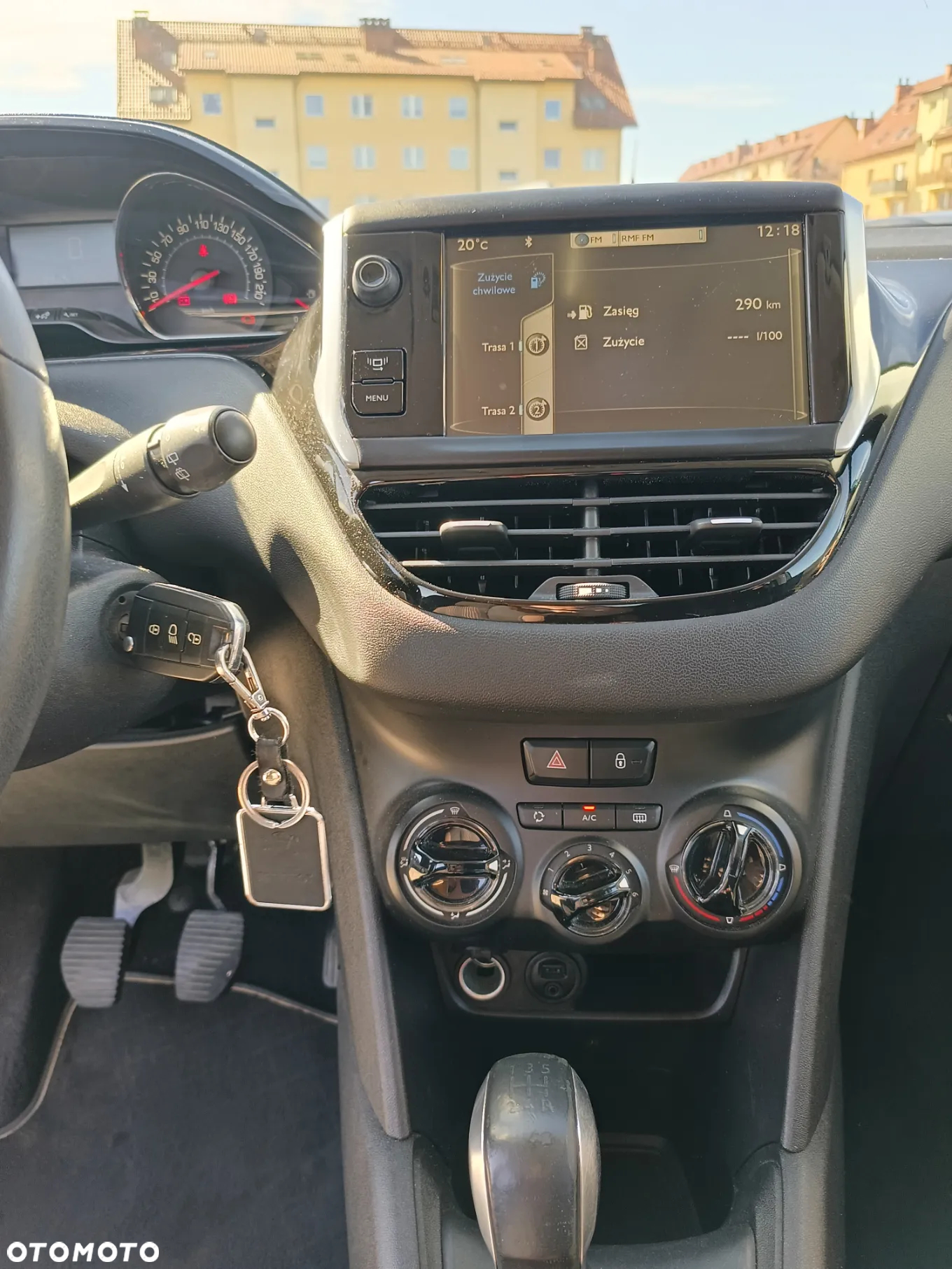 Peugeot 208 1.2 PureTech Style - 19