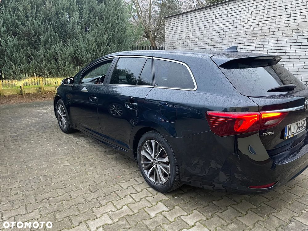 Toyota Avensis - 5