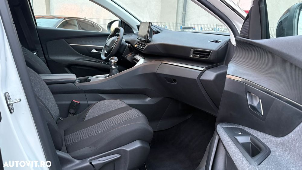 Peugeot 3008 - 28