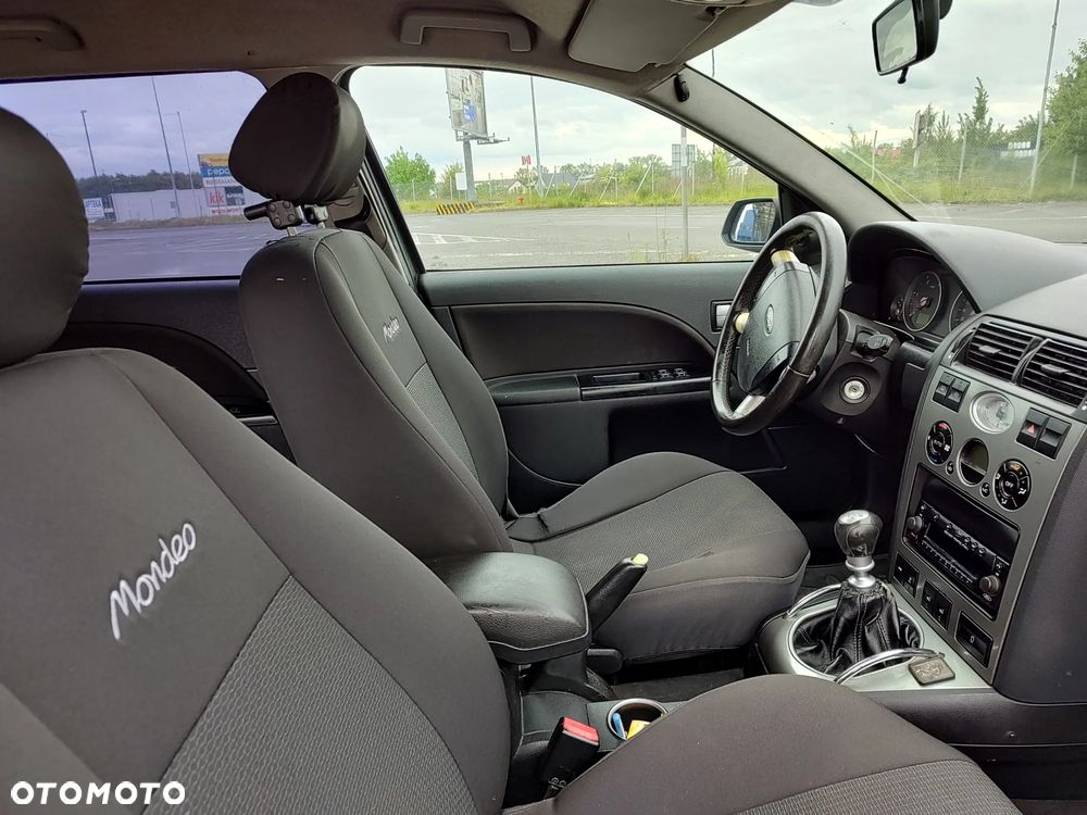 Ford Mondeo 2.0 TDCI DPF Trend - 18