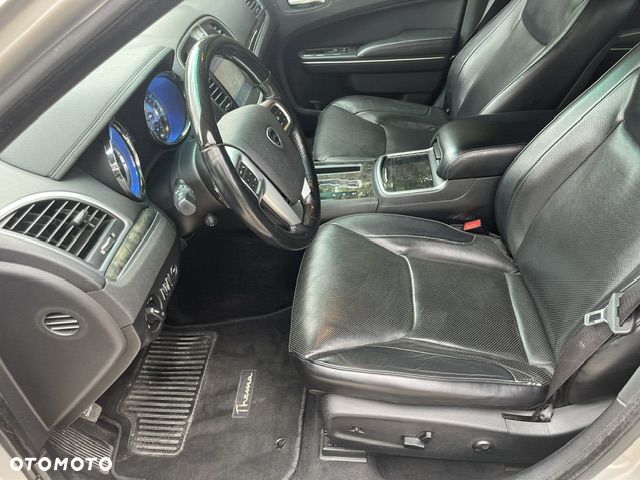 Lancia Thema 3.0CRD Platinum - 8