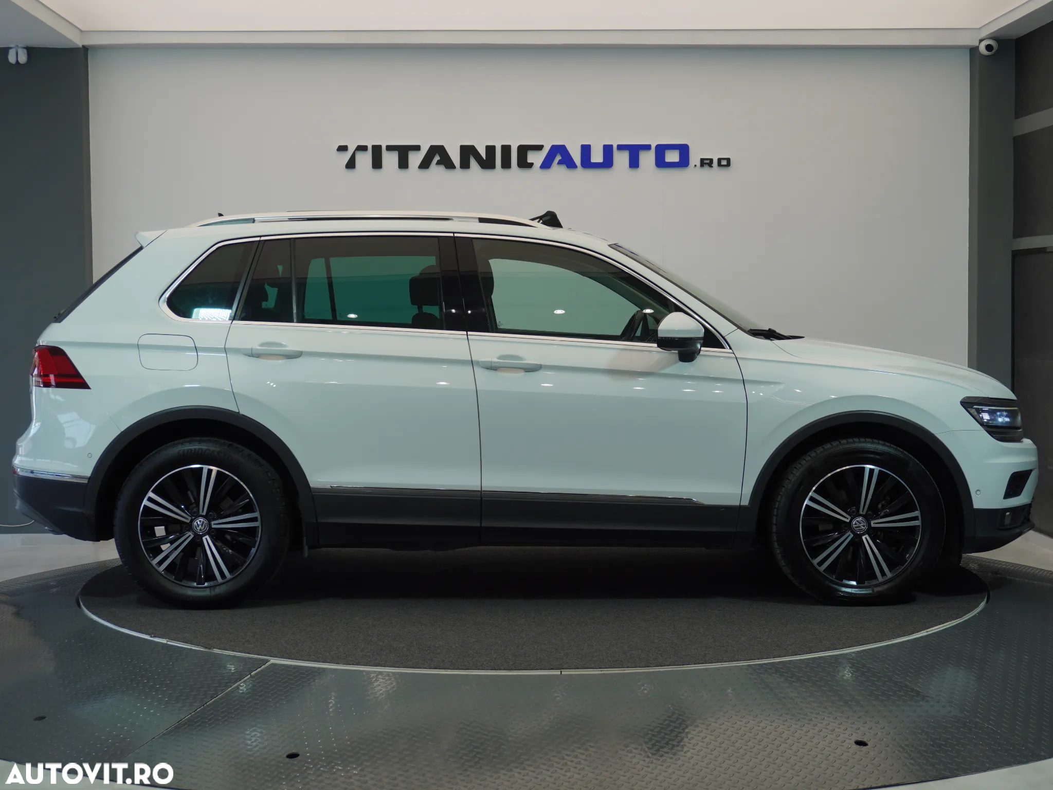 Volkswagen Tiguan 2.0 TDI SCR DSG Elegance - 10