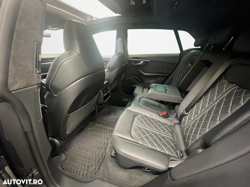 Audi Q8 - 12
