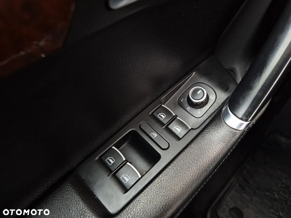 Volkswagen Passat 1.8 TSI Highline - 17