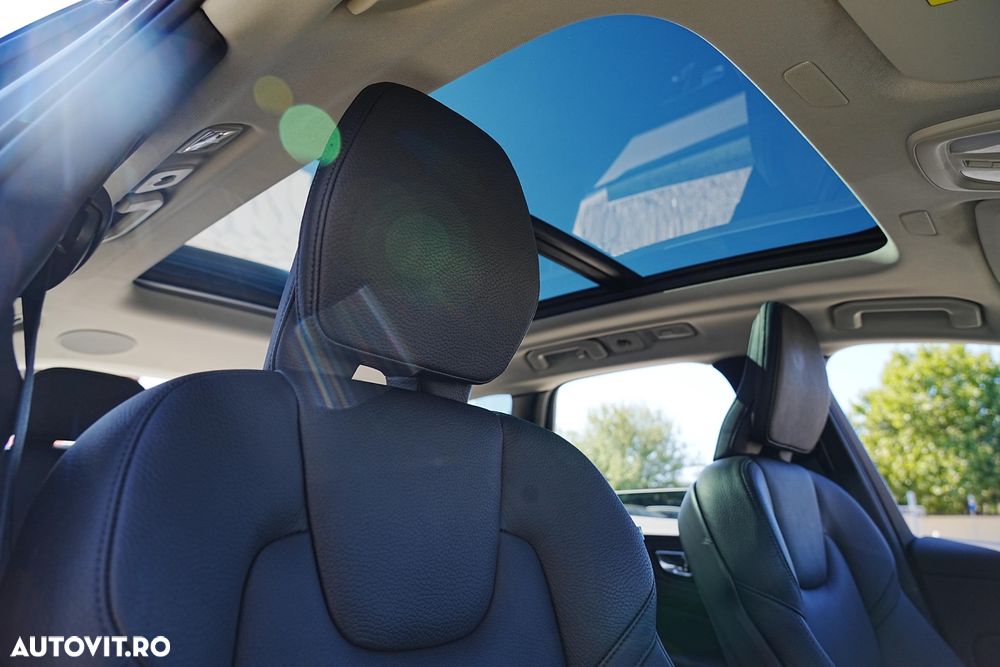 Volvo XC 60 T6 AWD Recharge Geartronic Inscription - 16