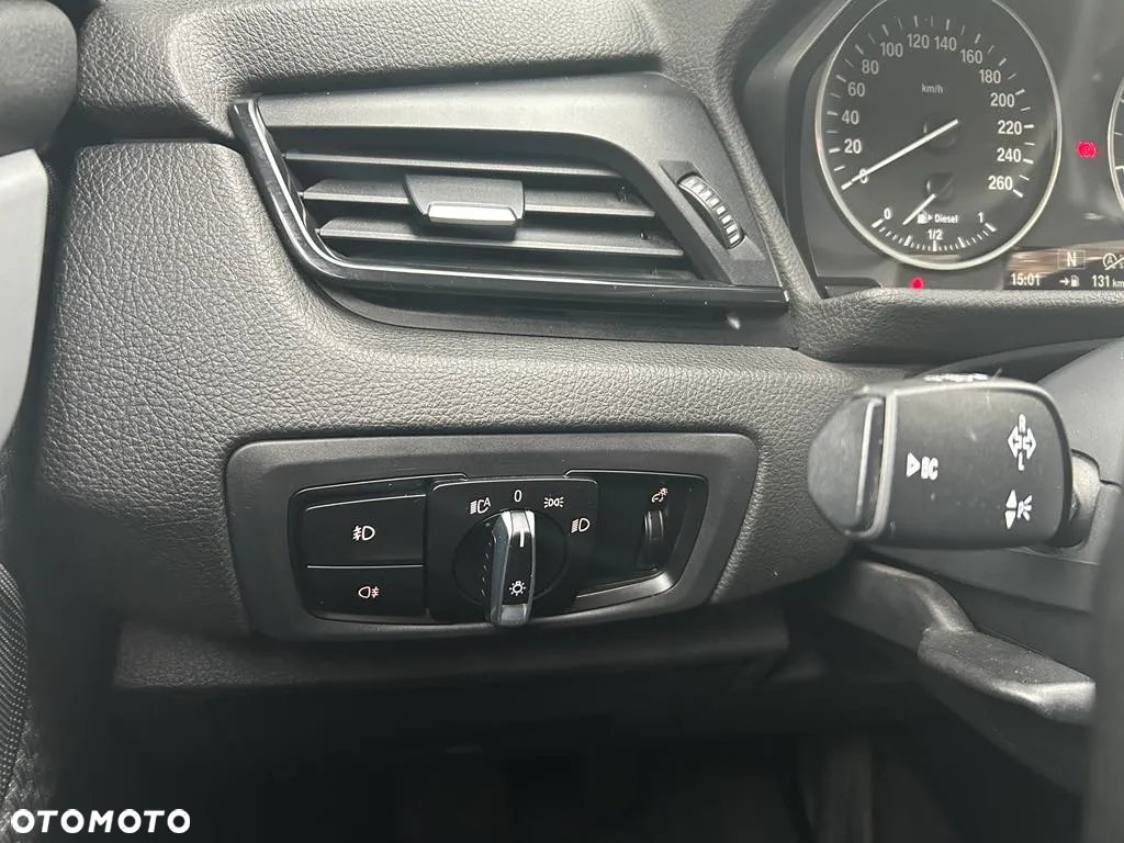 BMW Seria 2 218d - 8