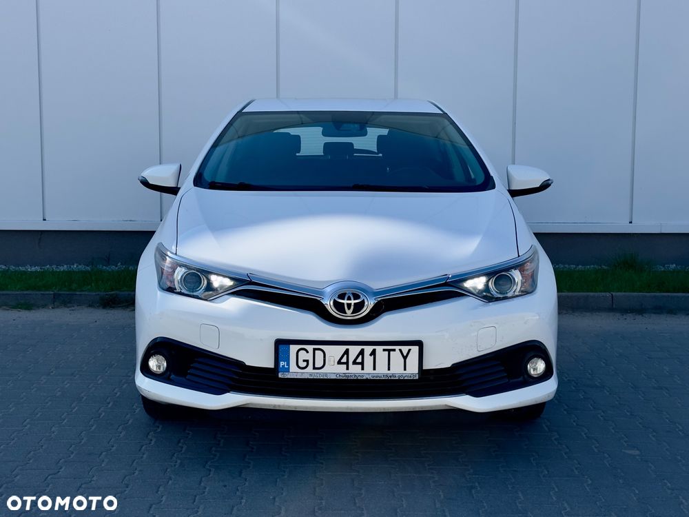 Toyota Auris 1.6 Premium - 3